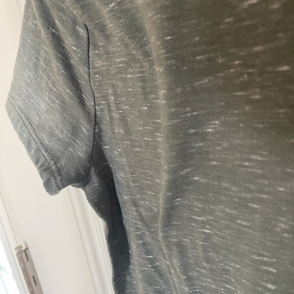 Tshirt - Picture 3 of 4
